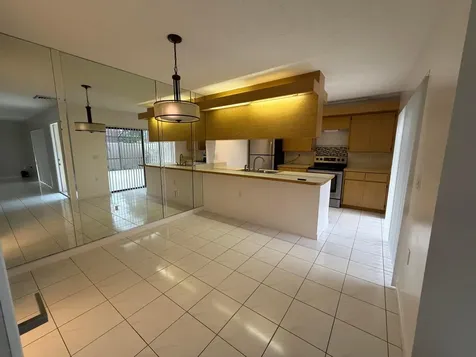 7622 N 76th Way West Palm Beach FL 33407
