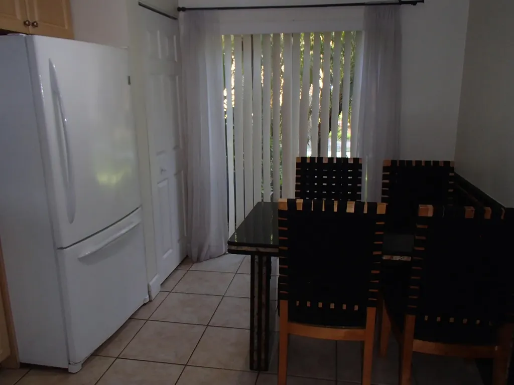7910 NW 7th Street Pembroke Pines FL 33024