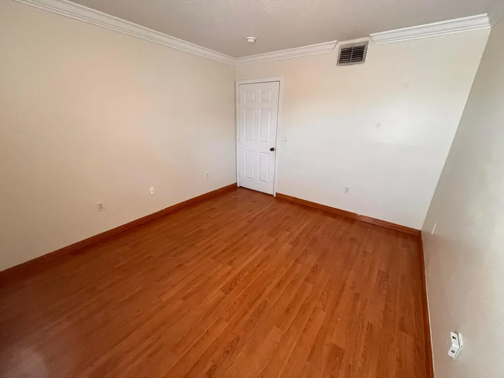 7910 NW 7th Street Pembroke Pines FL 33024