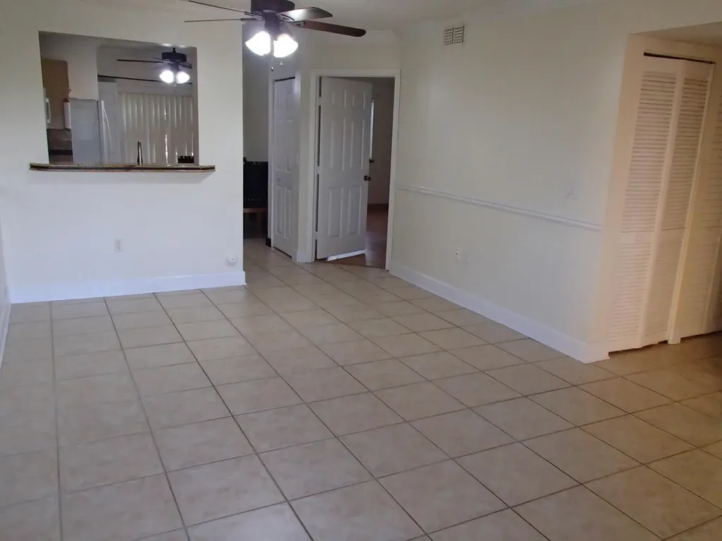 7910 NW 7th Street Pembroke Pines FL 33024
