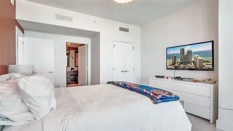 6899 Collins Avenue Miami Beach FL 33141