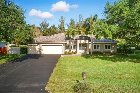 5320 SW 199th Avenue Pembroke Pines FL 33332