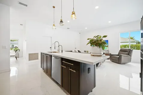 5320 SW 199th Avenue Pembroke Pines FL 33332