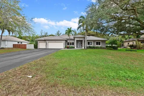 5320 SW 199th Avenue Pembroke Pines FL 33332