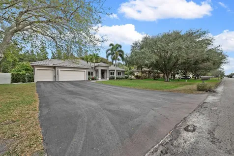5320 SW 199th Avenue Pembroke Pines FL 33332