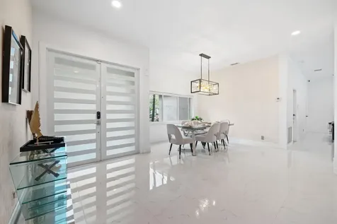 5320 SW 199th Avenue Pembroke Pines FL 33332