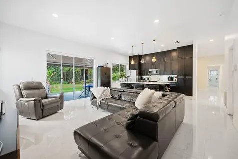 5320 SW 199th Avenue Pembroke Pines FL 33332