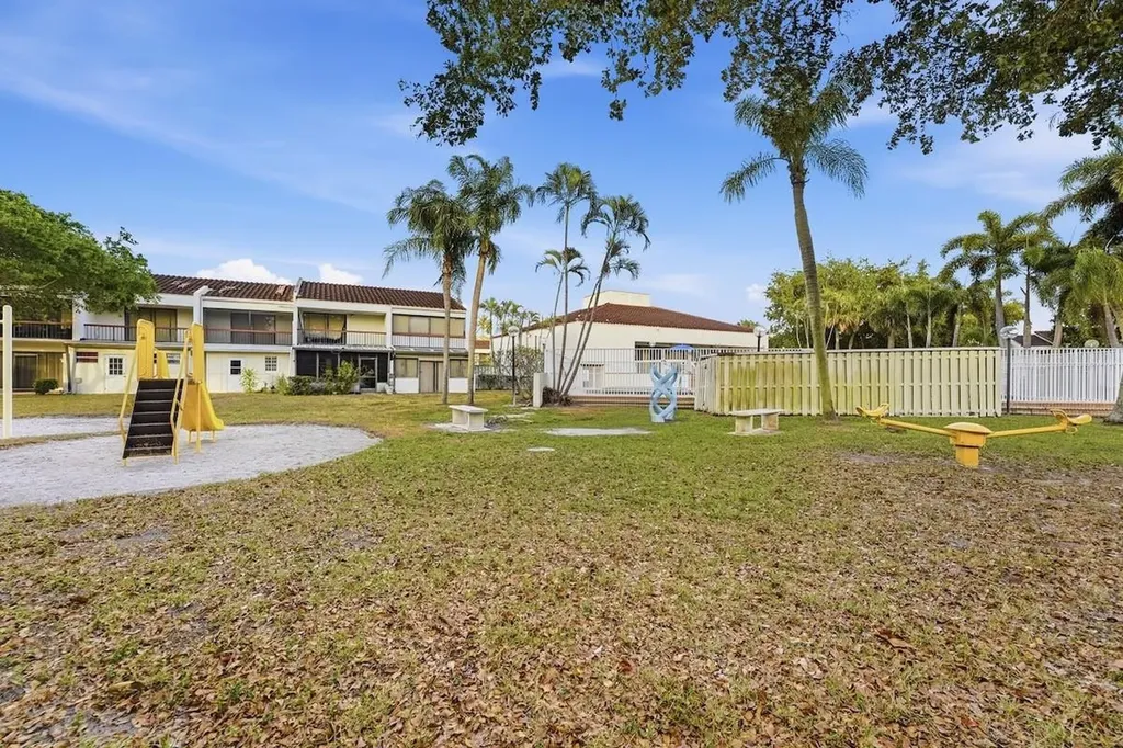 6678 Racquet Club Drive Fort Lauderdale FL 33319