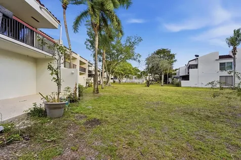 6678 Racquet Club Drive Fort Lauderdale FL 33319