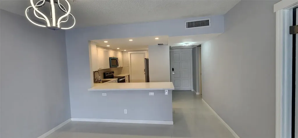 2801 N Palm Aire Drive Pompano Beach FL 33069