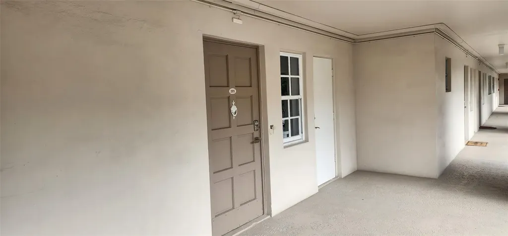 2801 N Palm Aire Drive Pompano Beach FL 33069