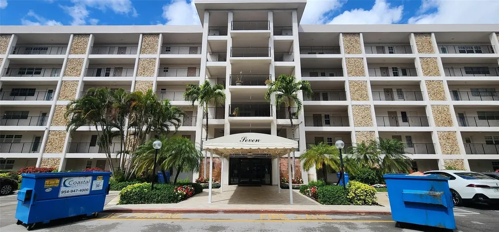 2801 N Palm Aire Drive Pompano Beach FL 33069