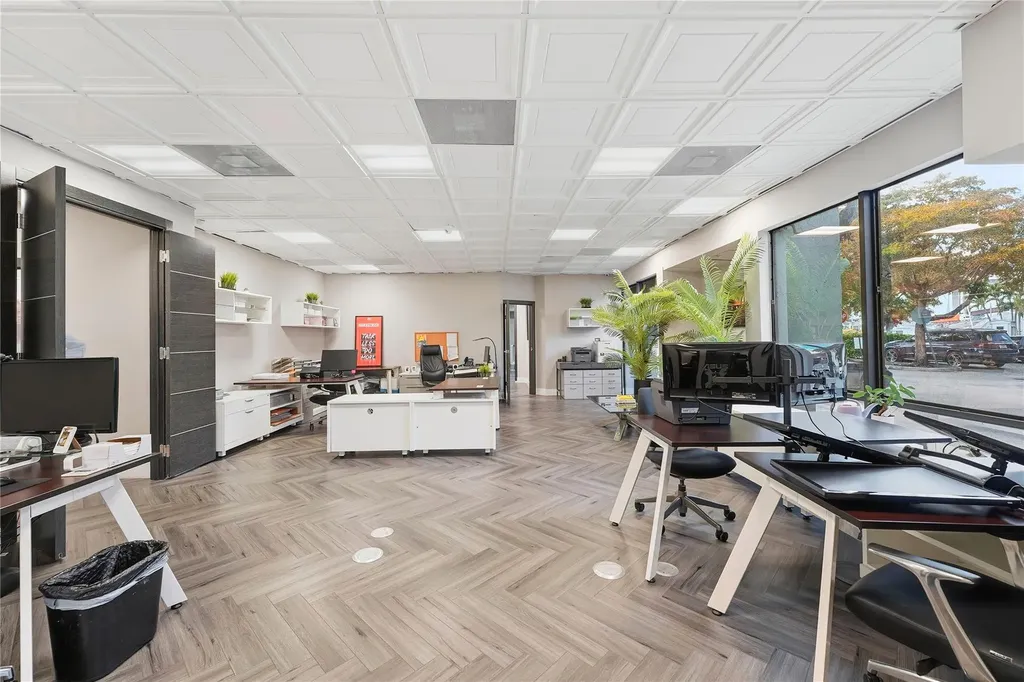 520 NW 165th Street Road Miami FL 33169