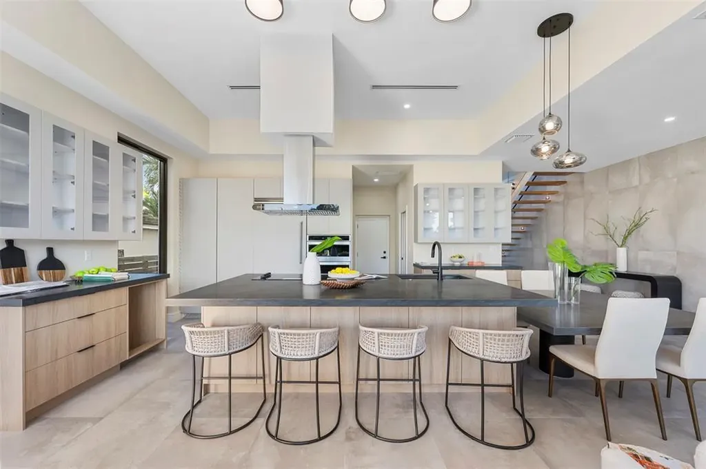 1212 Avocado Isle Fort Lauderdale FL 33315