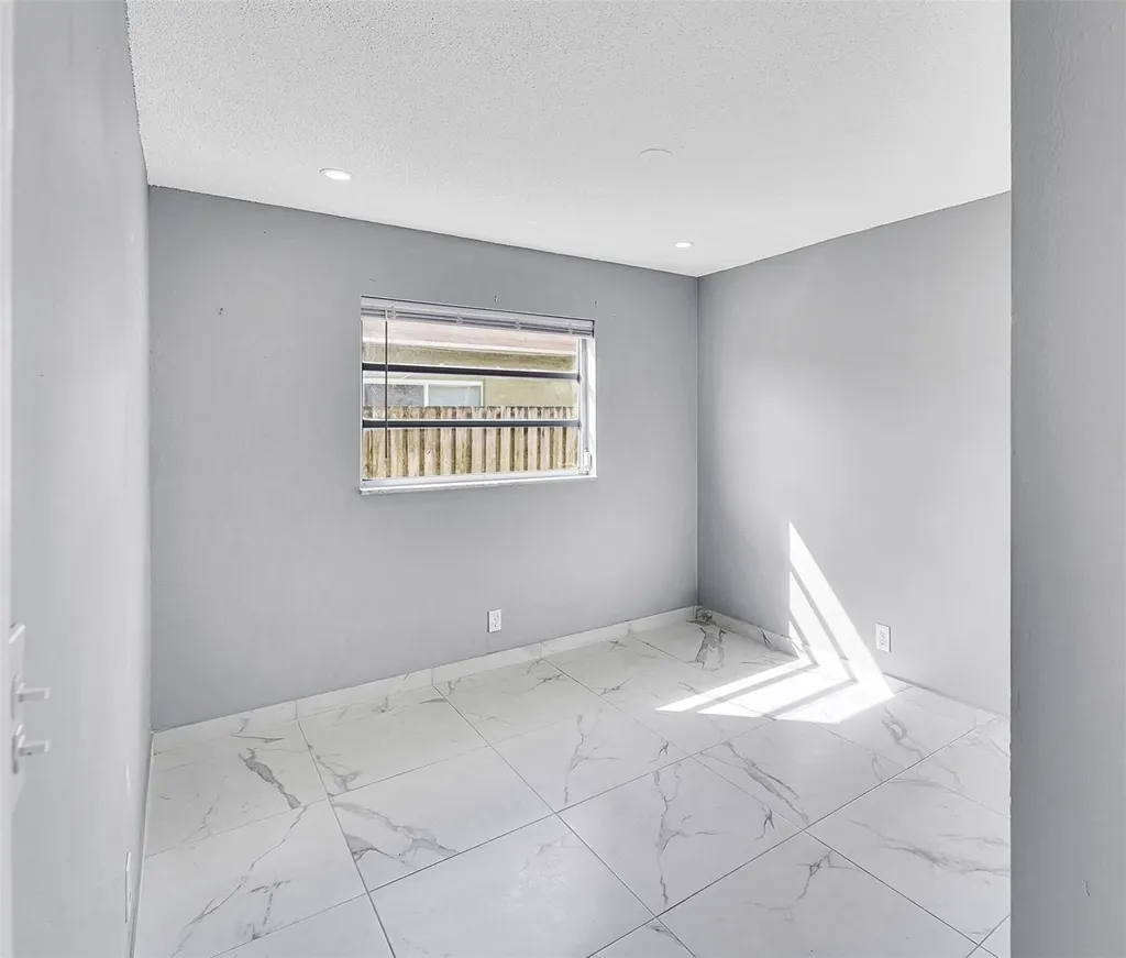 4681 SW 43rd Terrace Fort Lauderdale FL 33314