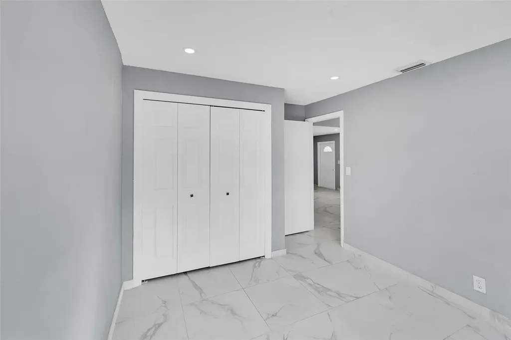 4681 SW 43rd Terrace Fort Lauderdale FL 33314