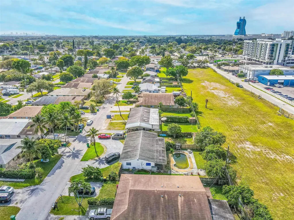 4681 SW 43rd Terrace Fort Lauderdale FL 33314