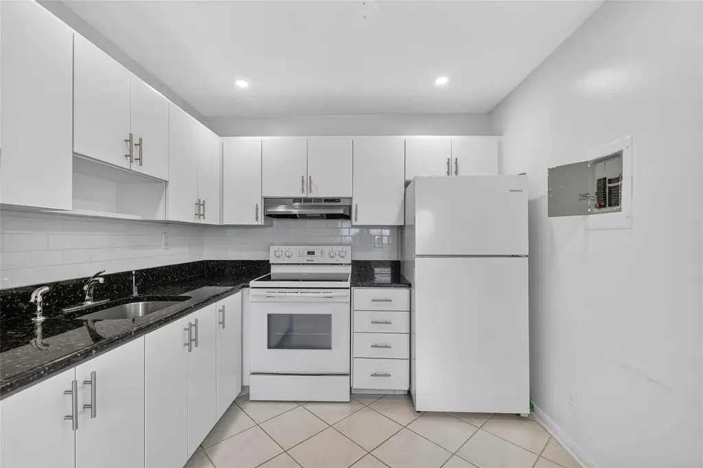 608 Normandy Delray Beach FL 33484