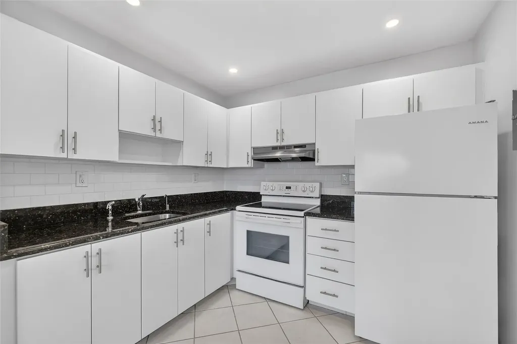 608 Normandy Delray Beach FL 33484
