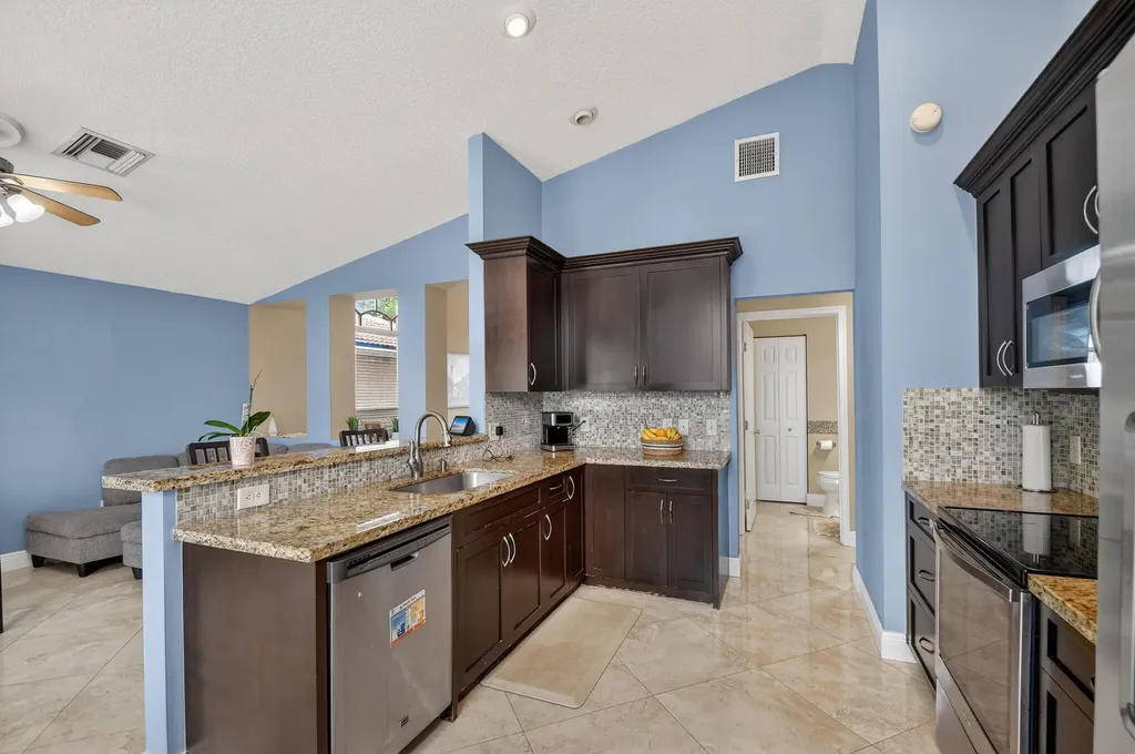 6828 Ashton Street Boynton Beach FL 33437