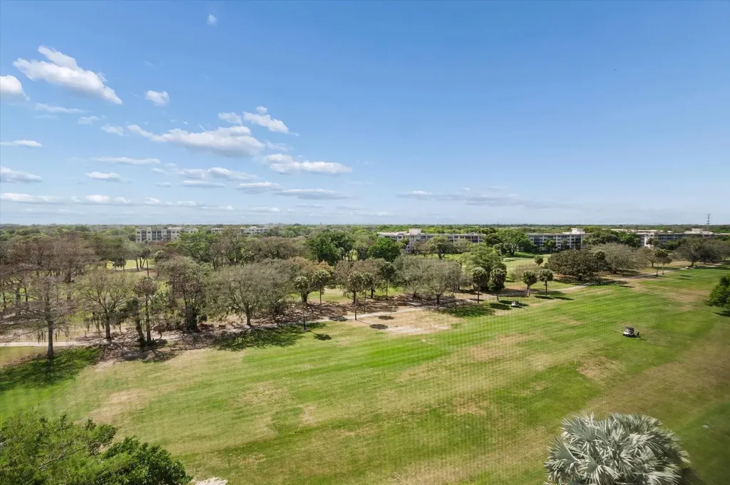 575 Oaks Lane Pompano Beach FL 33069