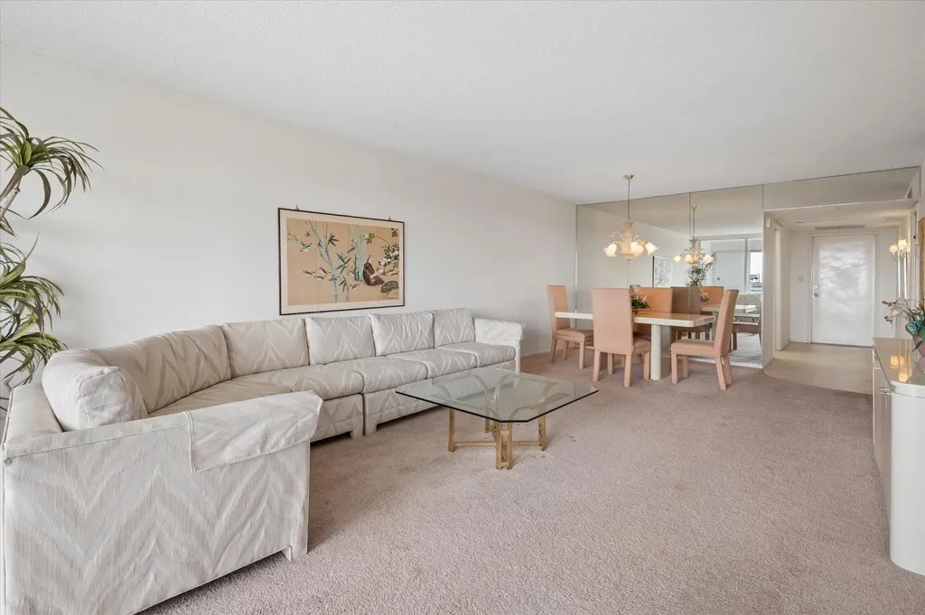 575 Oaks Lane Pompano Beach FL 33069