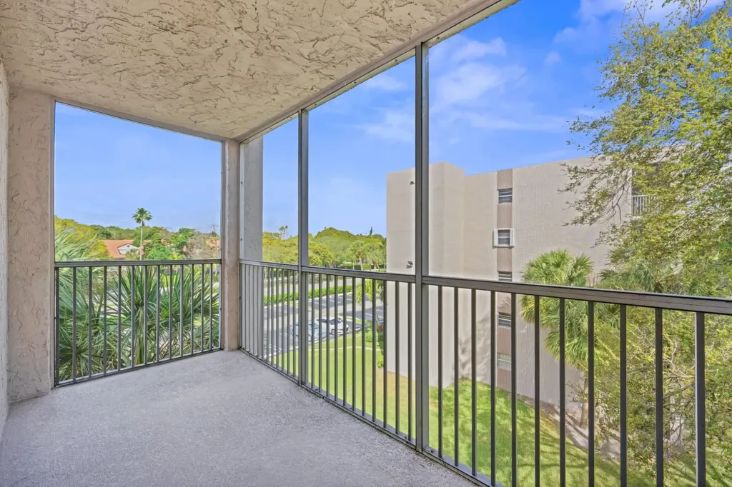 8735 Ramblewood Drive Coral Springs FL 33071