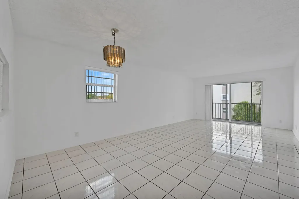 8735 Ramblewood Drive Coral Springs FL 33071