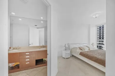 18201 Collins Avenue Sunny Isles Beach FL 33160