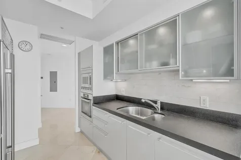18201 Collins Avenue Sunny Isles Beach FL 33160