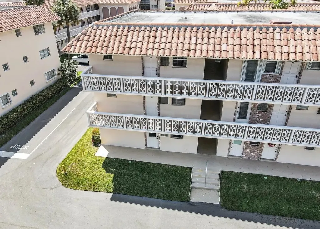 400 NE 20th Street Boca Raton FL 33431