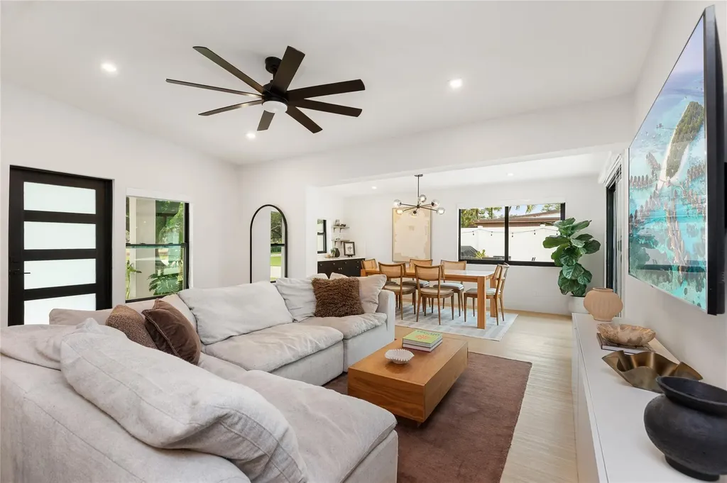 1080 E Country Club Circle Plantation FL 33317