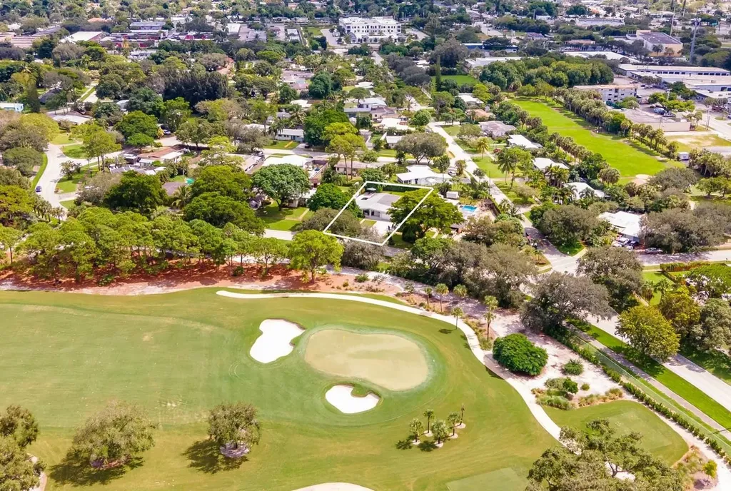 1080 E Country Club Circle Plantation FL 33317