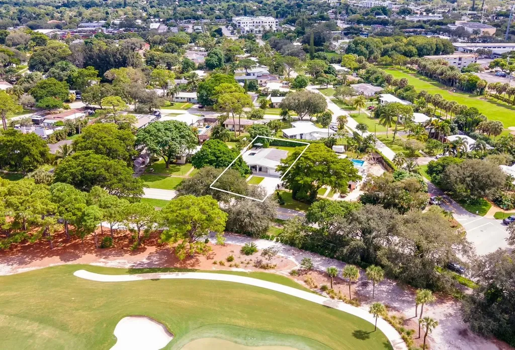 1080 E Country Club Circle Plantation FL 33317