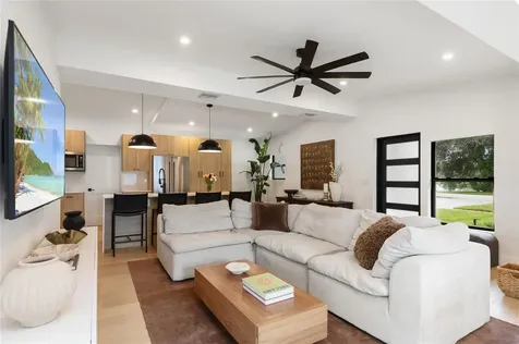 1080 E Country Club Circle Plantation FL 33317