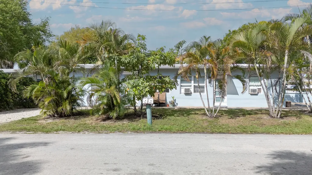 3431-3441 NE 13th Avenue Oakland Park FL 33334