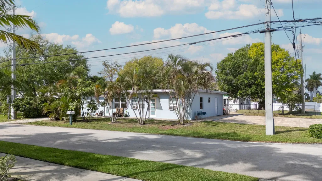 3431-3441 NE 13th Avenue Oakland Park FL 33334