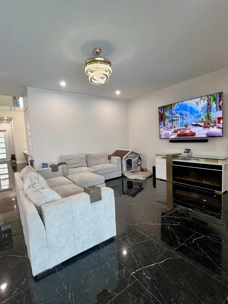 8573 Crystal Downs Avenue Boca Raton FL 33434