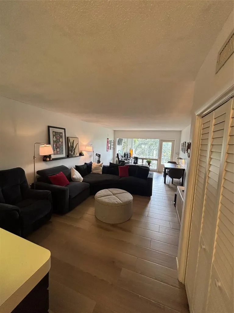 900 SW 12th Street Fort Lauderdale FL 33315