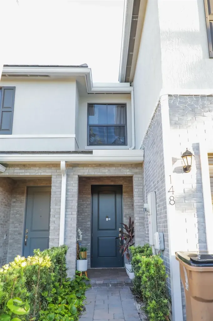 148 SE 5th Court Deerfield Beach FL 33441