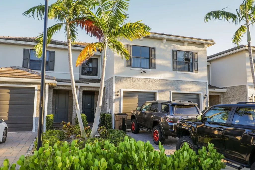 148 SE 5th Court Deerfield Beach FL 33441
