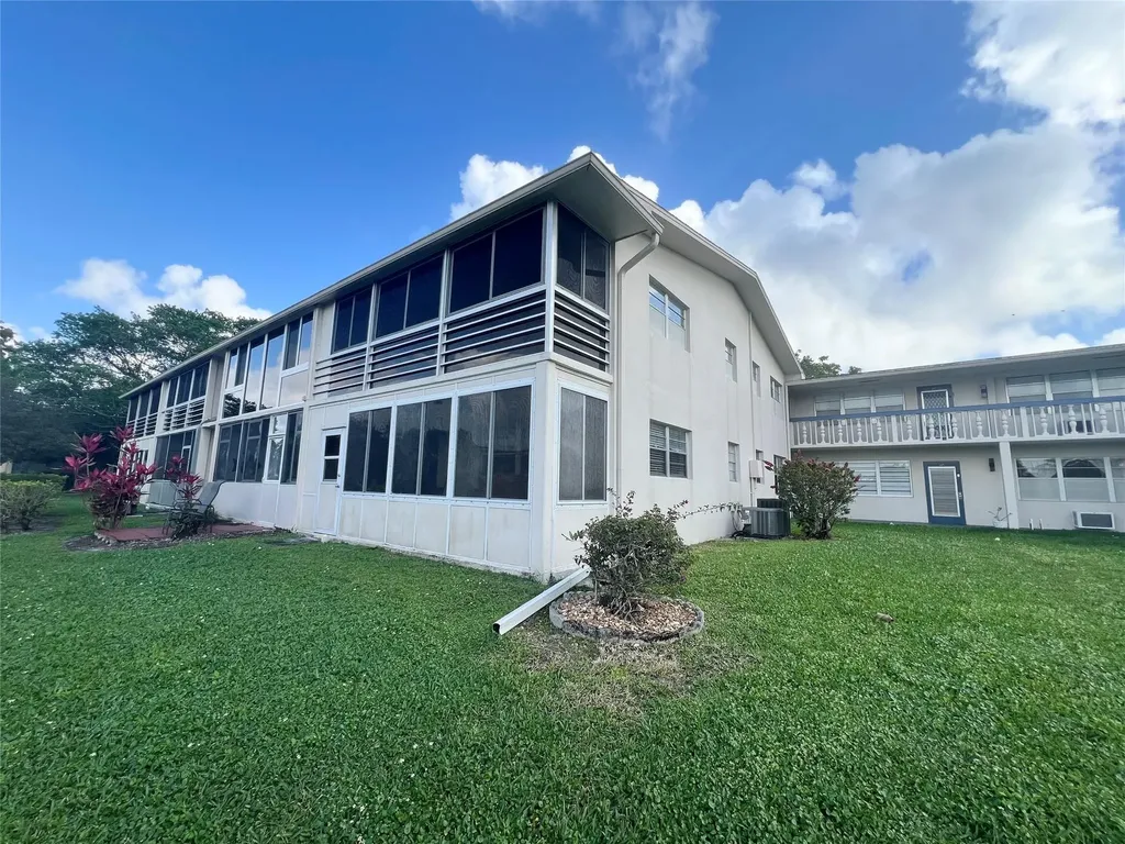 244 Farnham K Deerfield Beach FL 33442