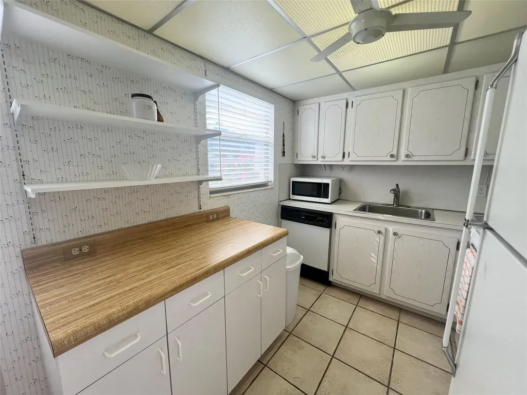 244 Farnham K Deerfield Beach FL 33442