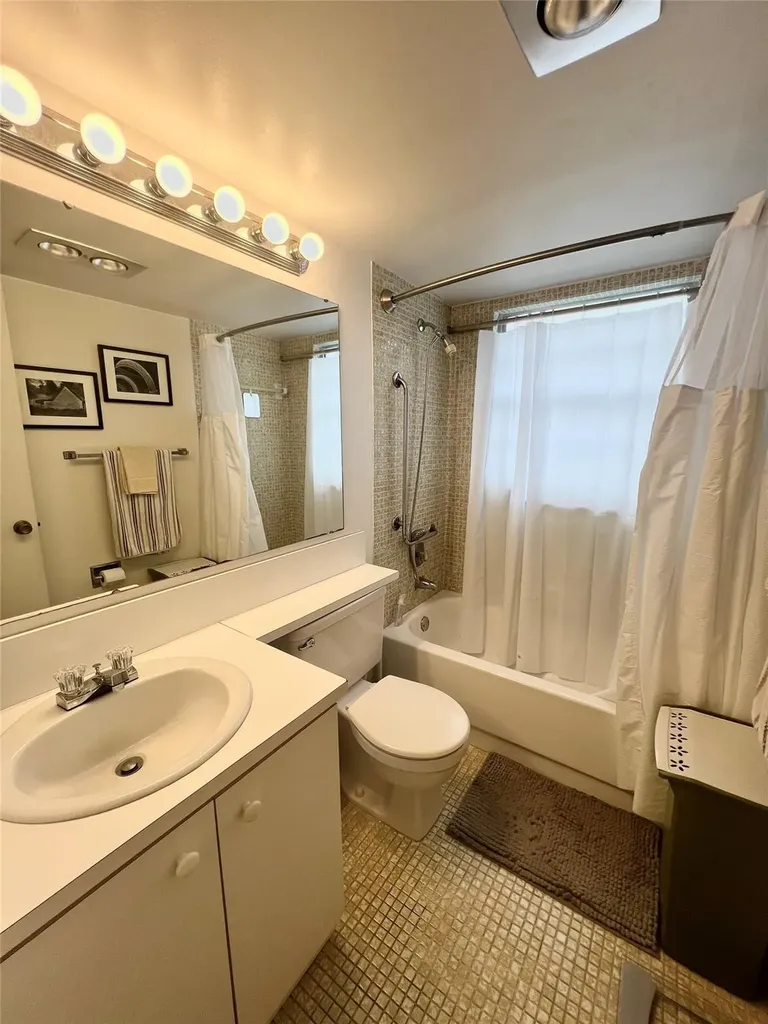 244 Farnham K Deerfield Beach FL 33442