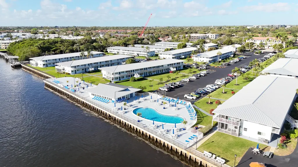 2520 S Federal Highway Boynton Beach FL 33435