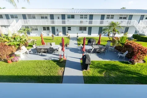 2520 S Federal Highway Boynton Beach FL 33435