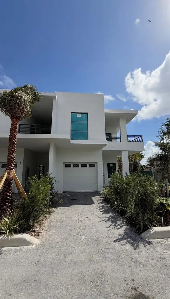 2511 Pierce Street Hollywood FL 33020