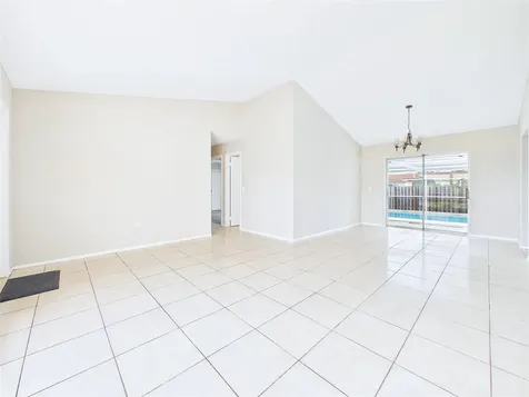 11351 NW 39th Place Sunrise FL 33323