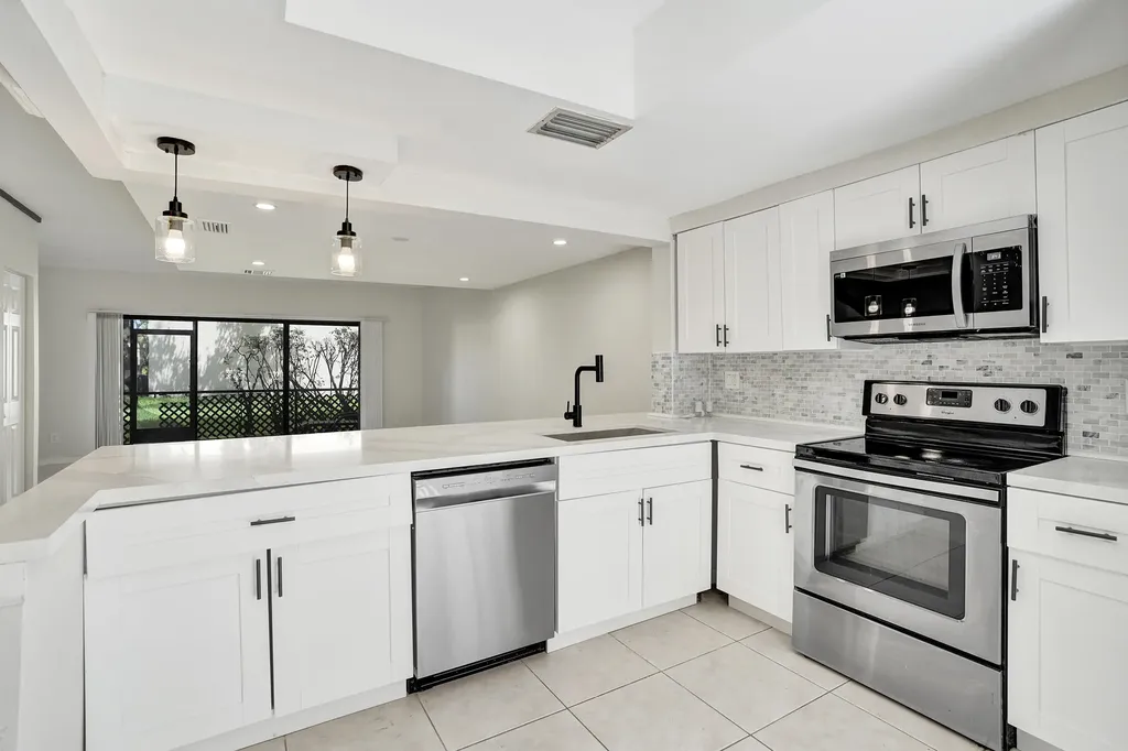 4732 NW 90th Avenue Sunrise FL 33351
