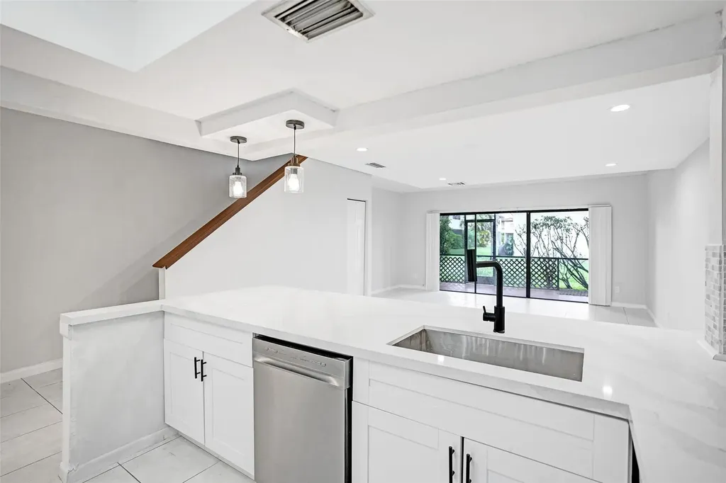 4732 NW 90th Avenue Sunrise FL 33351